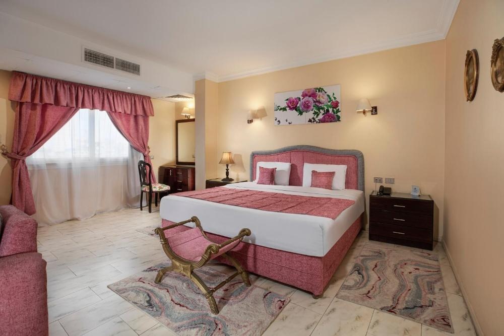 Holidays Express Hotel Image 6