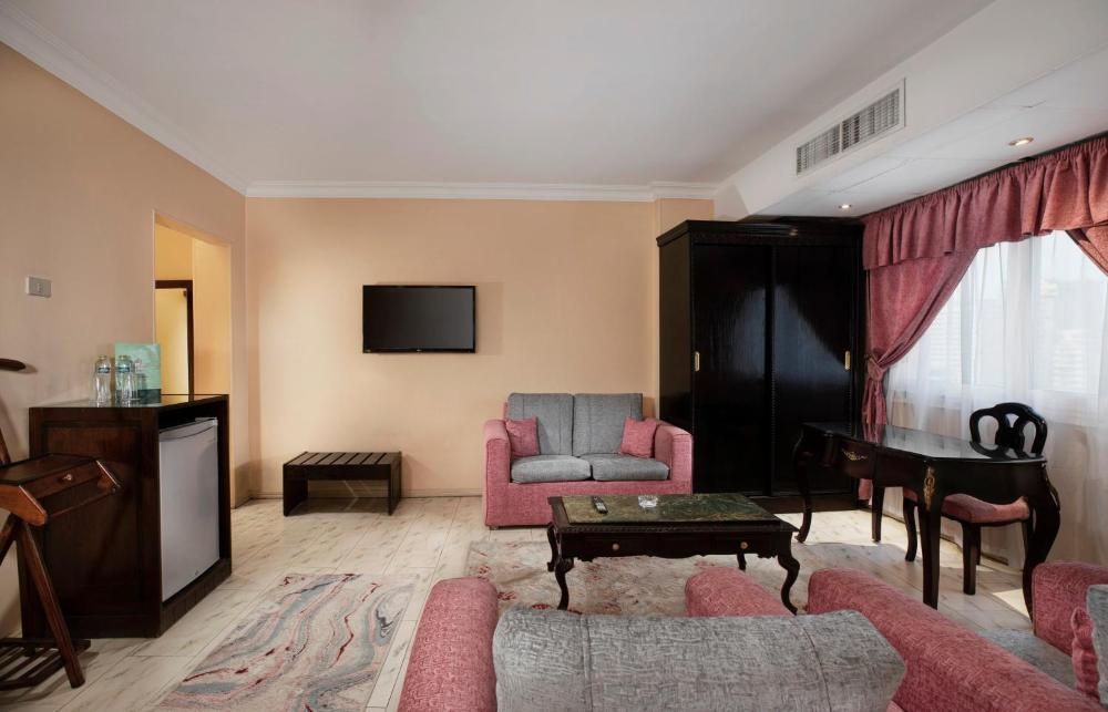 Holidays Express Hotel Image 7