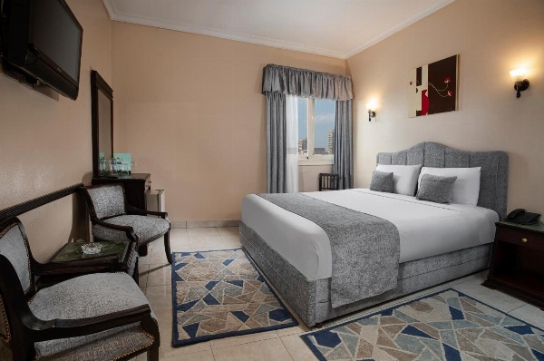 Holidays Express Hotel image 2